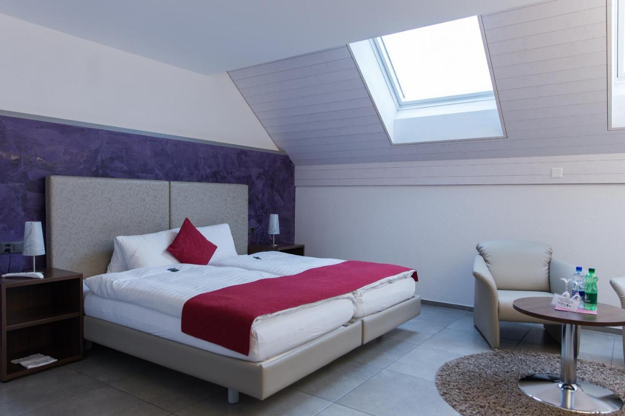 Hotel Schaefli Siebnen ภายนอก รูปภาพ