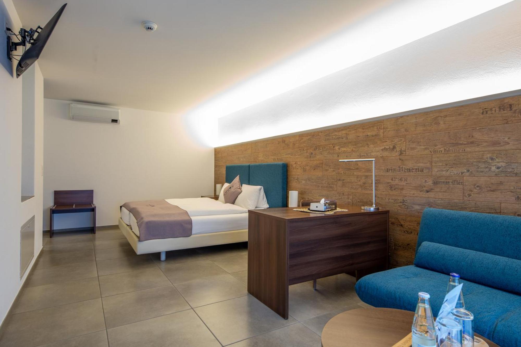 Hotel Schaefli Siebnen ภายนอก รูปภาพ