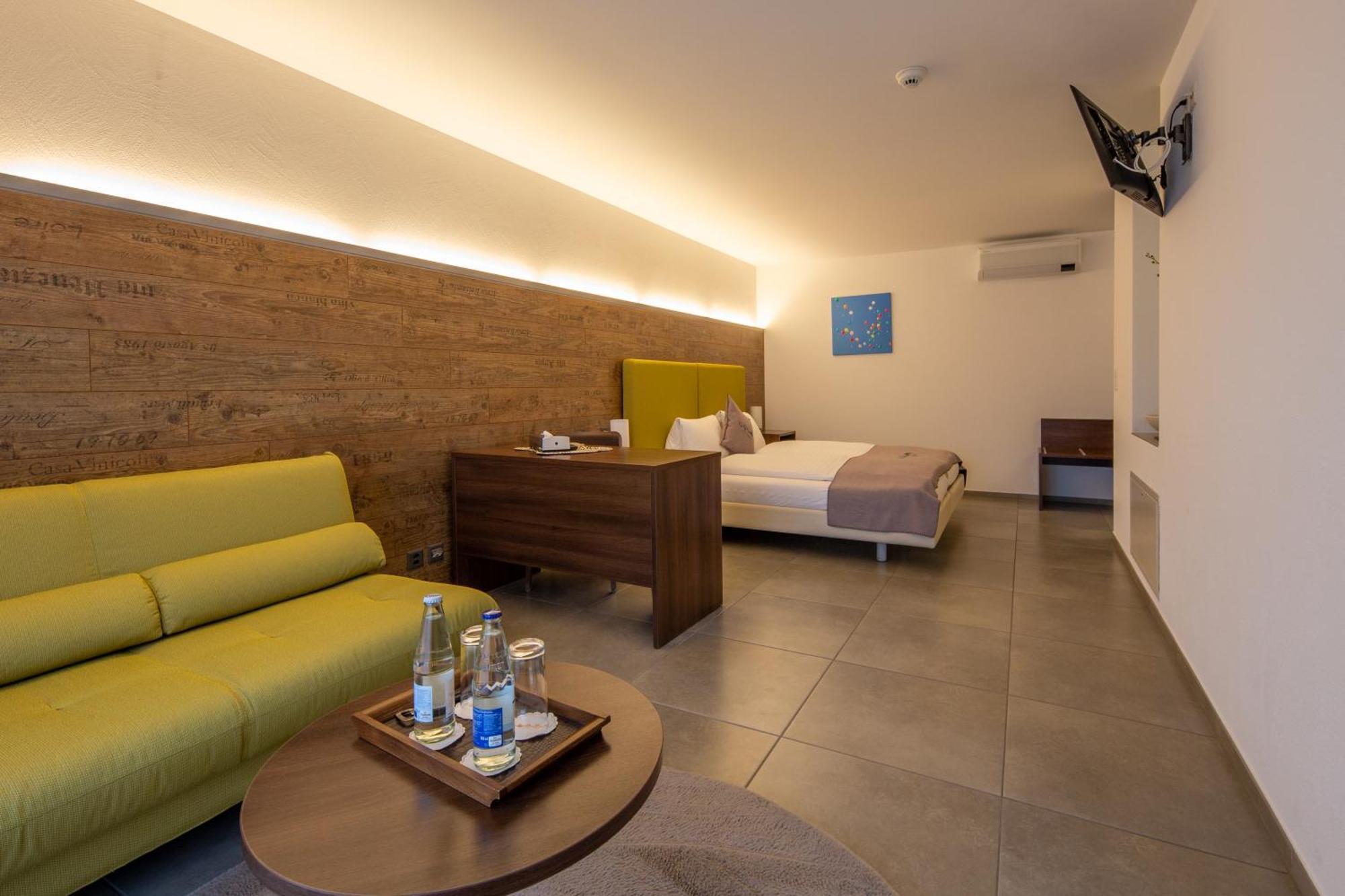 Hotel Schaefli Siebnen ภายนอก รูปภาพ